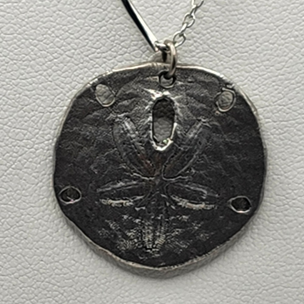 Yorkshire‎ Silver Tone Sand Dollar Pendant Necklace Coastal Beach Jewelry